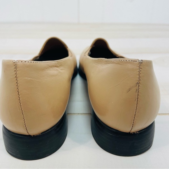 Munro American Beige Classic Leather With  Rubber Sole Slip-On Loafer, Sz 7-1/2N - Picture 6 of 10